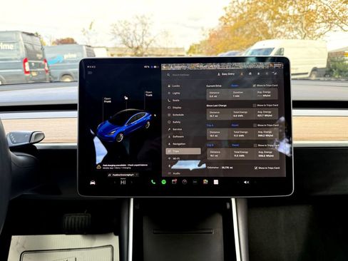 Used 2018 Tesla Model 3 Long Range image 22