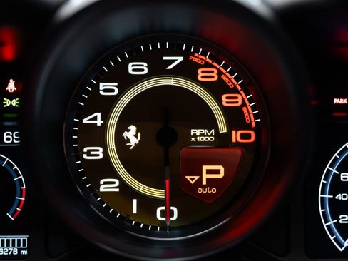 Certified 2020 Ferrari Portofino RWD image 34