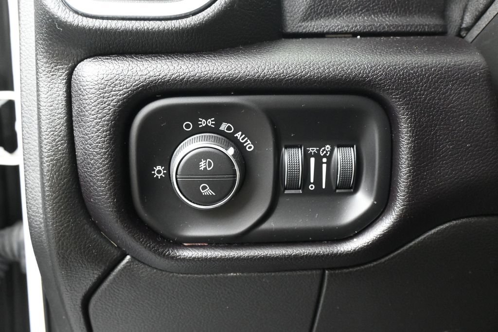 Used 2023 RAM 2500 Laramie AWD/4WD image 16