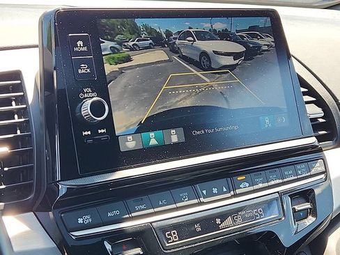 Used 2025 Honda Odyssey Sport-L image 18