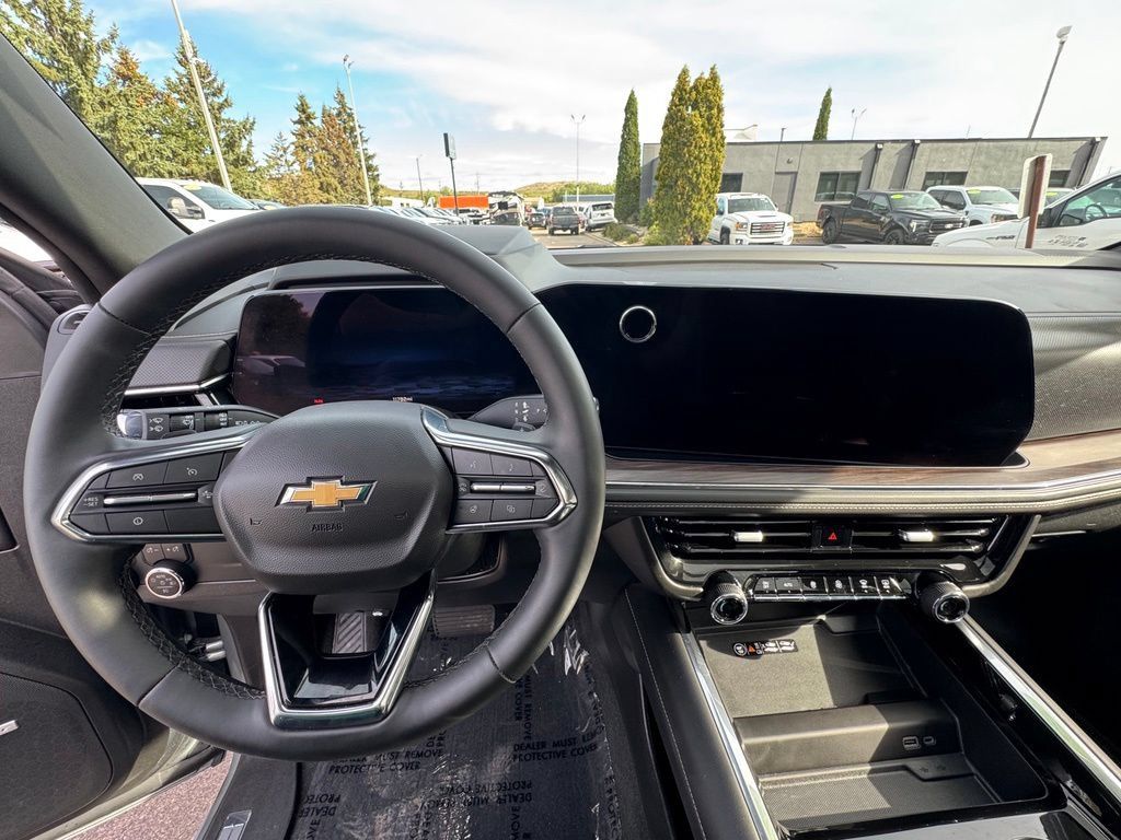 Used 2026 Chevrolet Tahoe Premier AWD/4WD image 22
