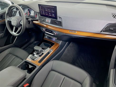 Used 2024 Audi Q5 2.0T Premium image 27