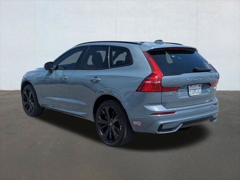 Used 2024 Volvo XC60 T8 Ultimate w/ Climate Package AWD/4WD image 3