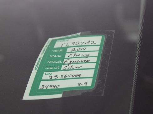 Used 2018 Chevrolet Equinox LT image 24