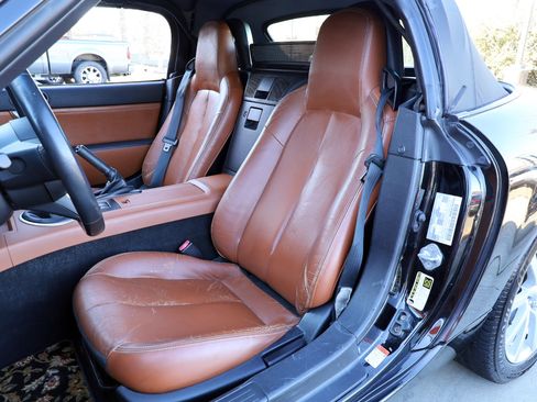 Used 2006 MAZDA MX-5 Miata Grand Touring w/ Suspension Pkg image 15