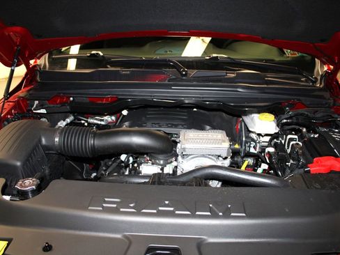 New 2026 RAM 1500 4x4 Crew Cab image 44