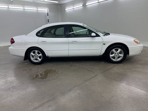 Used 2004 Ford Taurus SES image 13