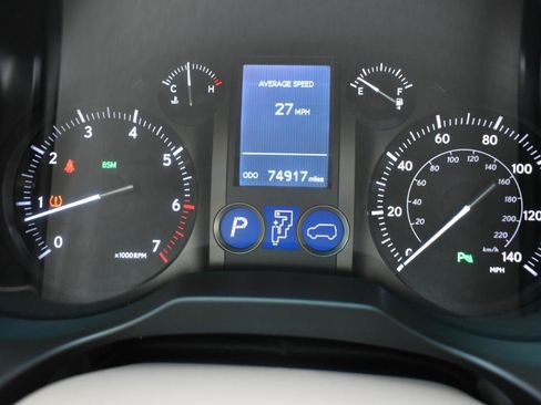 Used 2014 Lexus GX 460 w/ Premium Package AWD/4WD image 13
