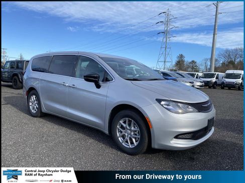 New 2026 Chrysler Voyager LX image 1