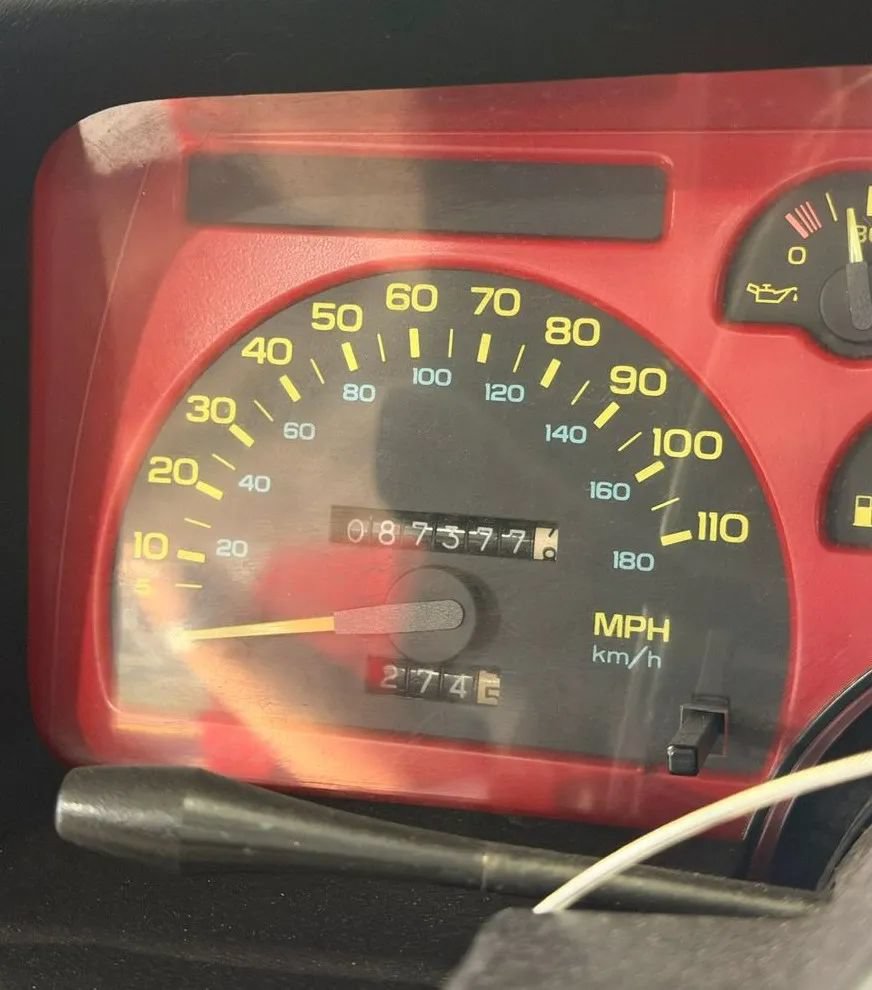 Used 1991 Chevrolet Camaro Z28 RWD image 6