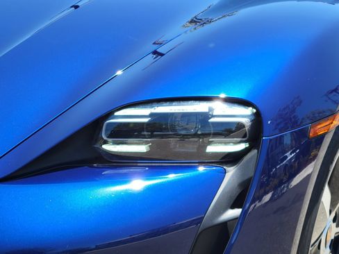 Used 2022 Porsche Taycan RWD image 35