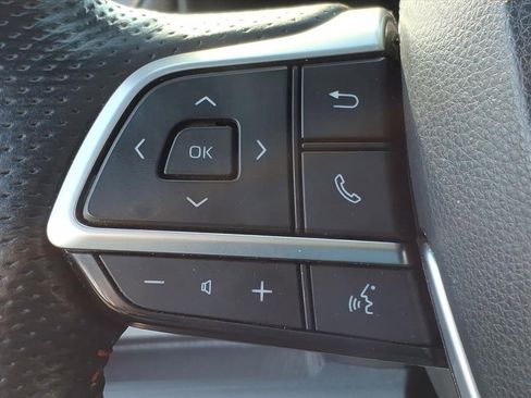 Used 2022 Toyota Sienna XSE image 23