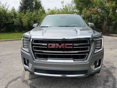 Used 2023 GMC Yukon SLT AWD/4WD image 7