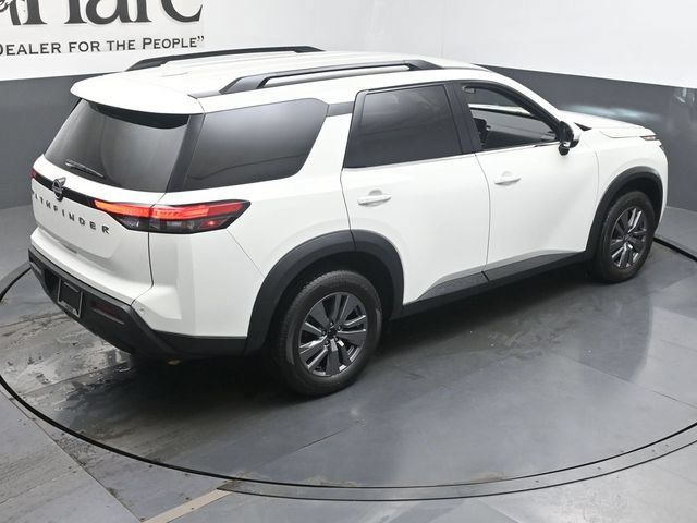 Used 2025 Nissan Pathfinder SV FWD image 45