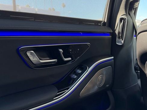 Used 2022 Mercedes-Benz S 580 4MATIC Sedan w/ AMG Line Package image 23