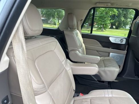 Used 2022 Lincoln Navigator Reserve AWD/4WD image 28