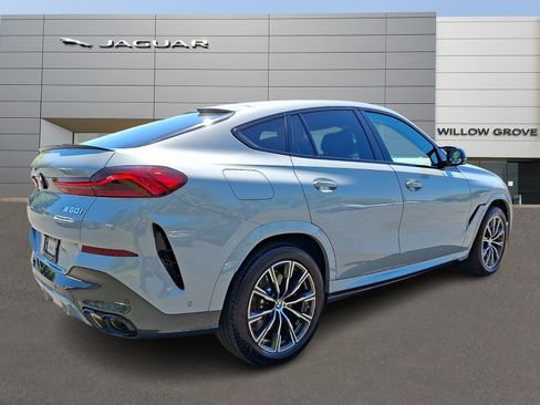 Used 2025 BMW X6 M60i AWD/4WD image 2