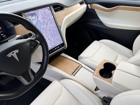 Used 2018 Tesla Model X 100D AWD/4WD image 18