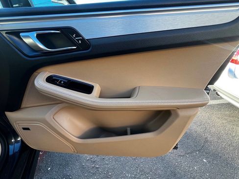 Used 2017 Porsche Macan GTS image 15