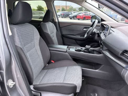 Used 2023 Nissan Rogue SV FWD image 22
