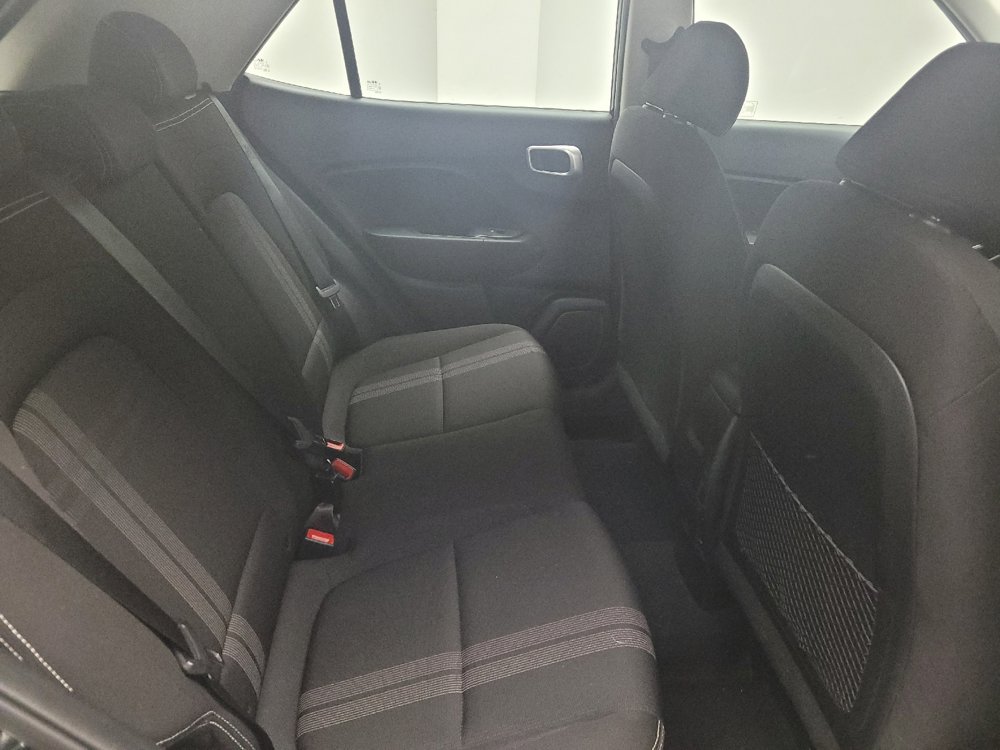 Used 2020 Hyundai Venue SEL FWD image 19