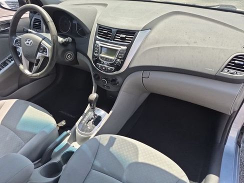 Used 2013 Hyundai Accent SE FWD image 24