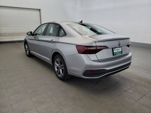Used 2024 Volkswagen Jetta SE FWD image 5