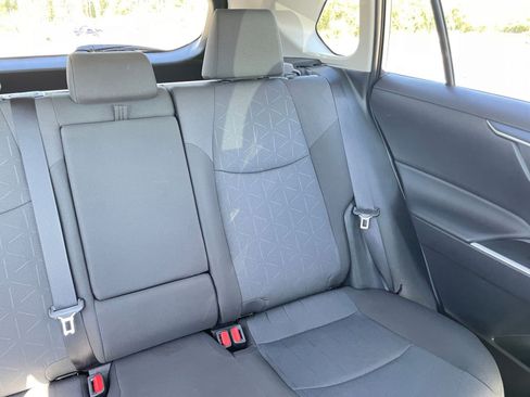 Used 2025 Toyota RAV4 XLE image 38