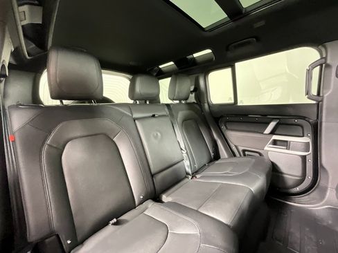 Certified 2023 Land Rover Defender 110 X-Dynamic SE image 22