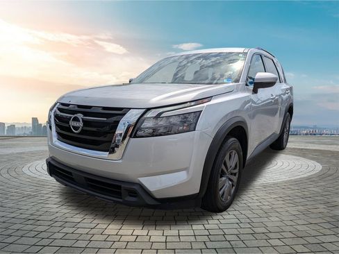 Certified 2025 Nissan Pathfinder SV AWD/4WD image 9