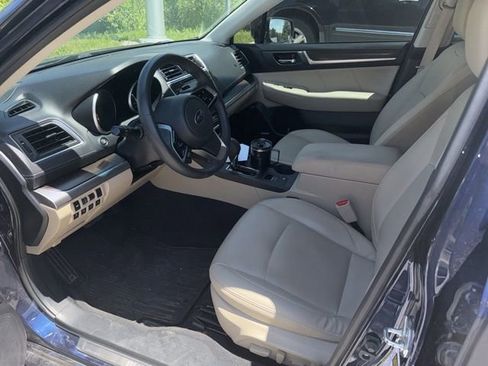 Used 2018 Subaru Legacy 2.5i Limited AWD/4WD image 3