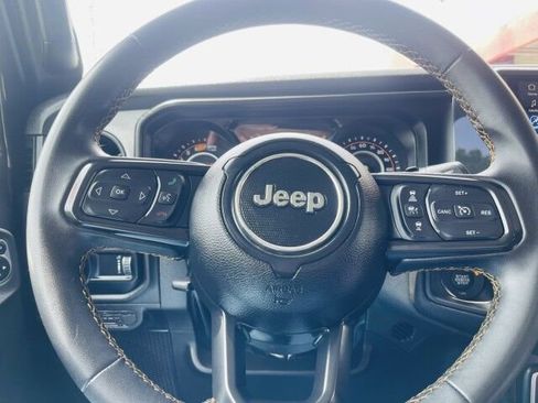 Used 2024 Jeep Wrangler Unlimited Sport AWD/4WD image 19