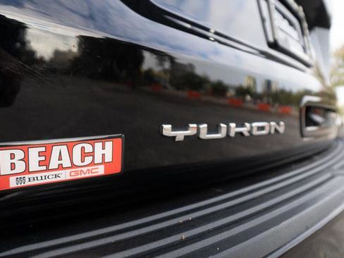 Used 2023 GMC Yukon AT4 w/ Technology Package image 47