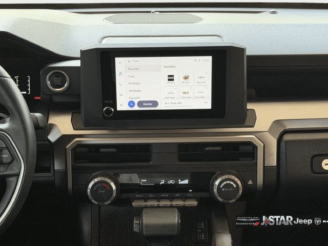 Used 2025 Toyota 4Runner SR5 AWD/4WD image 15