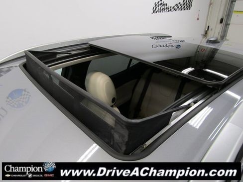 Used 2023 Buick Encore GX Essence w/ Experience Buick Package image 4