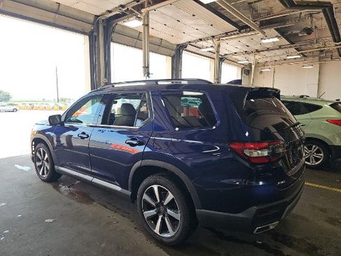 Used 2023 Honda Pilot Elite image 5
