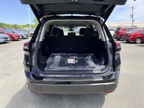New 2026 Nissan Rogue SV w/ Cold Weather Package AWD/4WD image 12