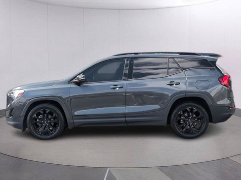 Used 2021 GMC Terrain SLT w/ Elevation Edition FWD image 2