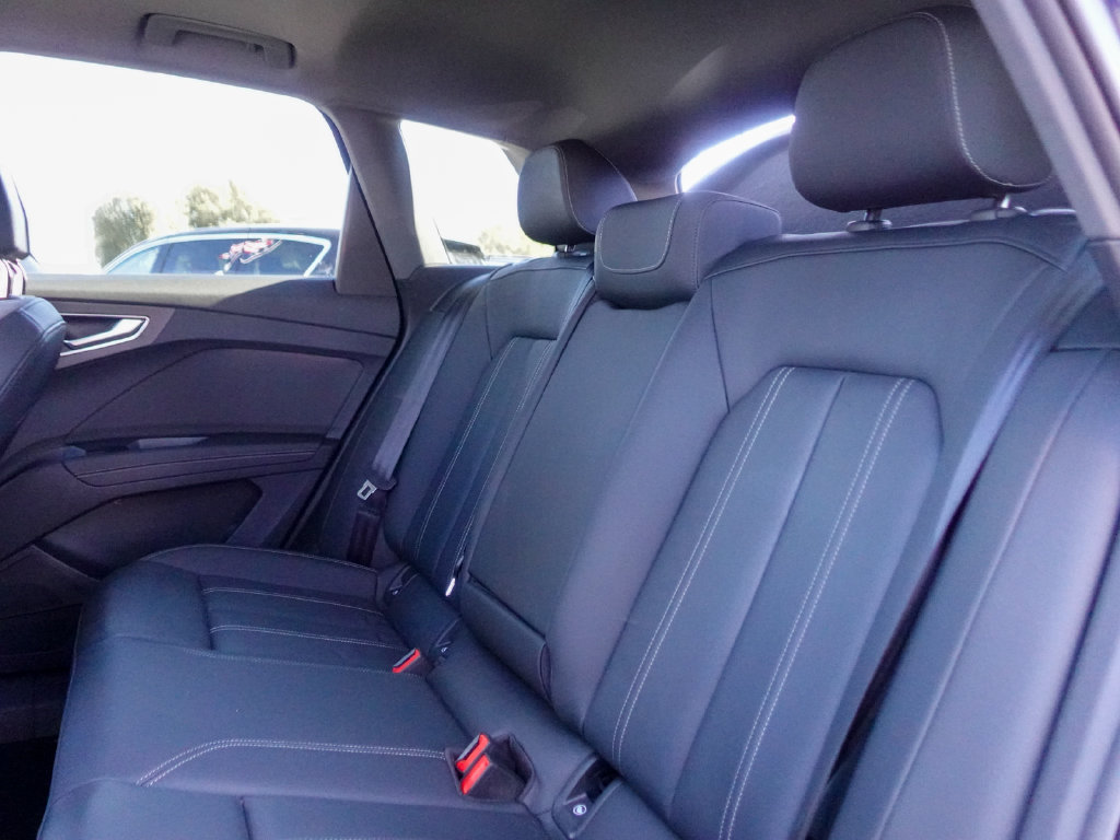 Used 2023 Audi Q4 e-tron Premium Plus w/ Premium Plus RWD image 20
