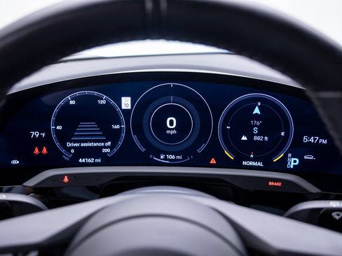 Certified 2022 Porsche Taycan 4 Cross Turismo AWD/4WD image 21