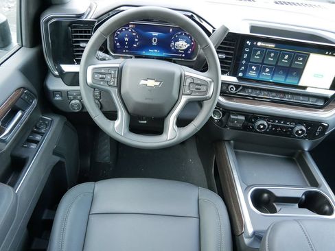 New 2026 Chevrolet Silverado 3500 LT w/ All Star Edition AWD/4WD image 17