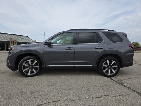 Certified 2025 Honda Pilot Touring image 20