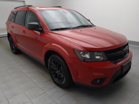 Used 2019 Dodge Journey SE w/ Blacktop Package FWD image 13