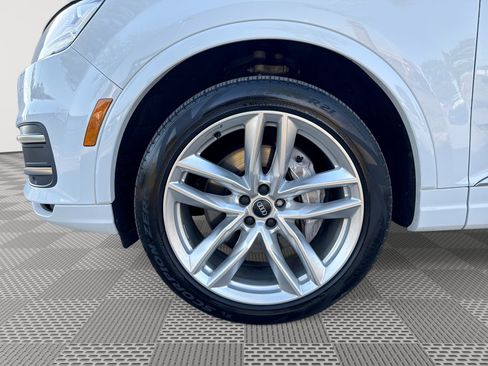 Used 2018 Audi Q7 3.0T Prestige AWD/4WD image 19