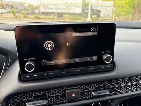 Used 2025 Honda HR-V Sport image 19