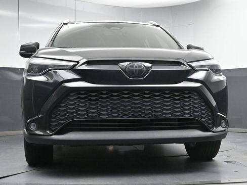 Used 2024 Toyota Corolla Cross XSE image 24