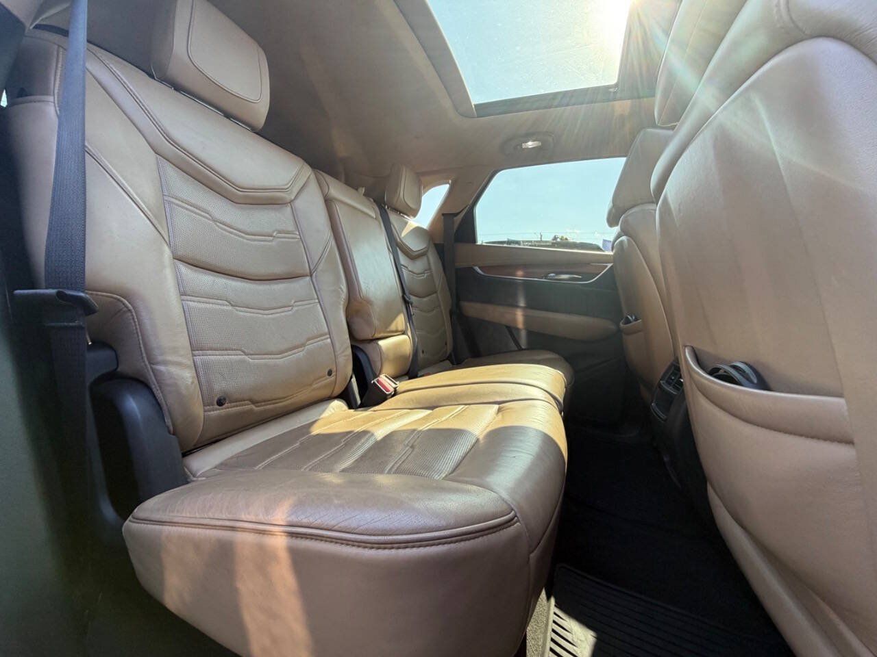 Used 2017 Cadillac XT5 Platinum w/ Driver Assist Package AWD/4WD image 23