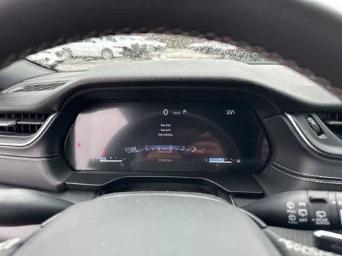 Used 2024 Jeep Grand Cherokee L Altitude image 12