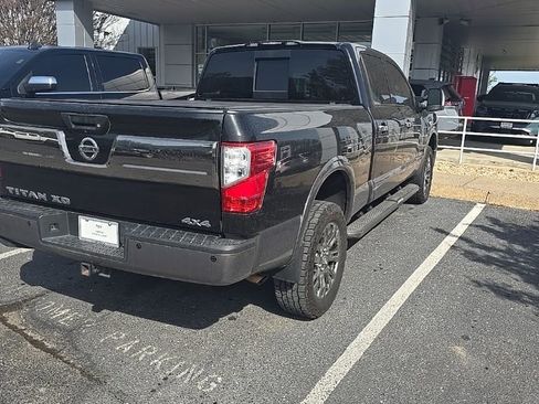 Used 2017 Nissan Titan Platinum Reserve image 3