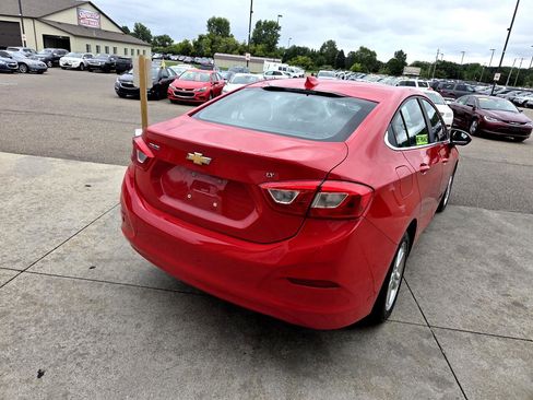 Used 2016 Chevrolet Cruze LT w/ Convenience Package image 5